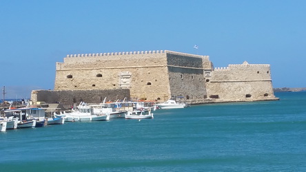 20160426_619 GR, Kreta, Heraklion, venezianisches Hafen-Fort.jpg